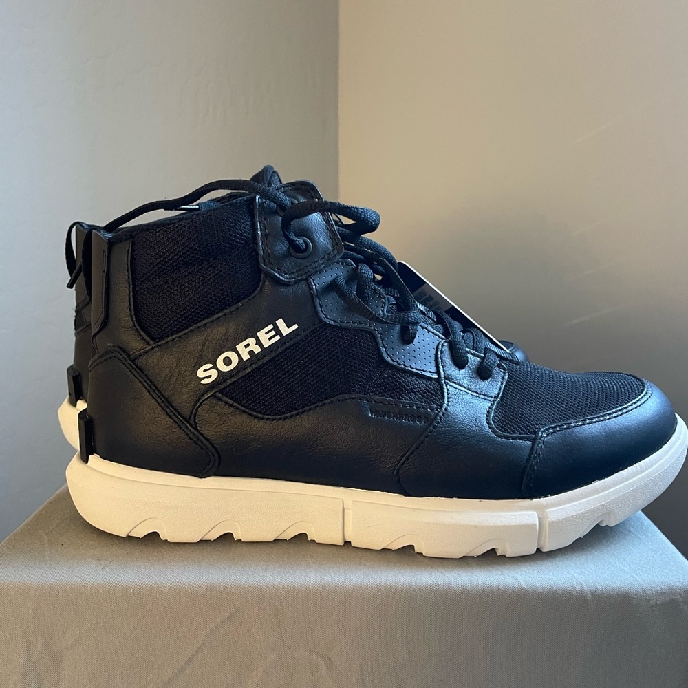 SOREL Explorer II Sneaker, Mismatch Women’s size 10&10.5